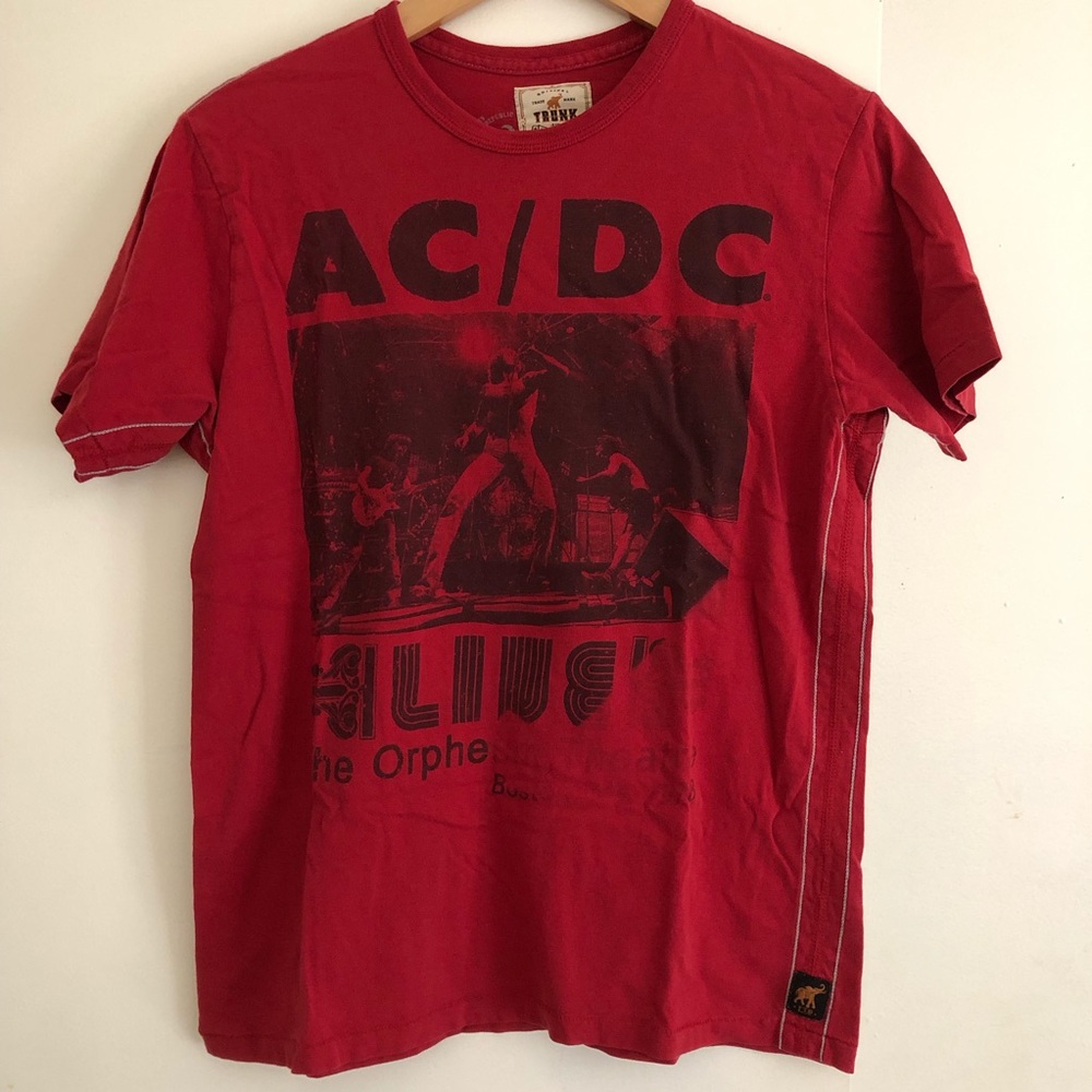 Vintage AC/DC Band Tee!